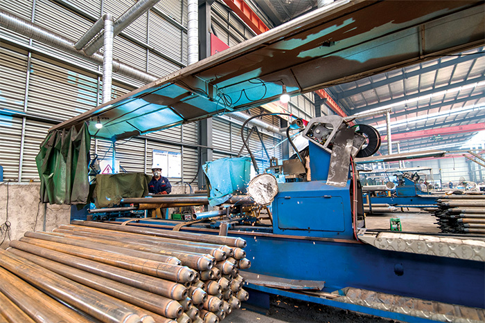 合作网架杆件自动焊接